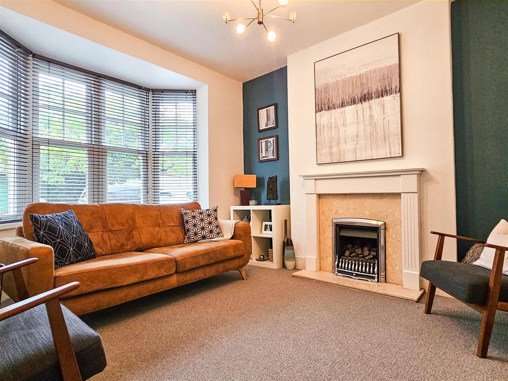Coronation Street, Barnstaple EX32 4 bed terraced house for sale £275,000
