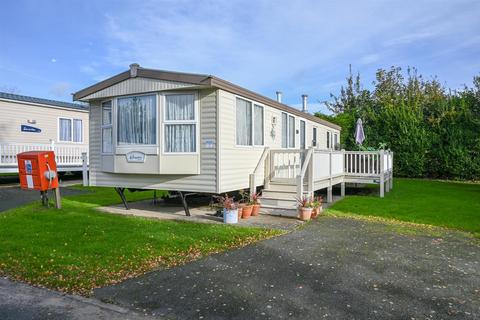 3 bedroom park home for sale, Tudor Close Butt, Lane, Burgh Castle