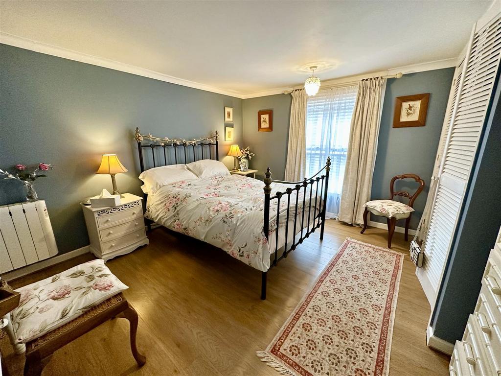 High Street, Stalham NR12 2 bed property for sale £245,000