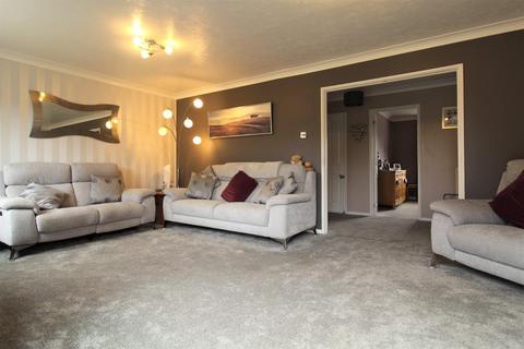 20 Arundel Crescent, Eynesbury, St Neots, PE19 2SL