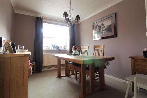 20 Arundel Crescent, Eynesbury, St Neots, PE19 2SL
