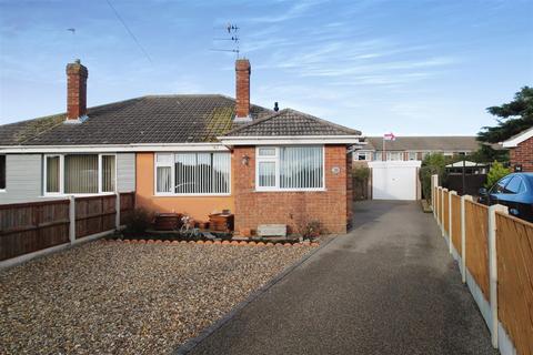 3 bedroom semi-detached bungalow for sale, Cedar Close, Bradwell