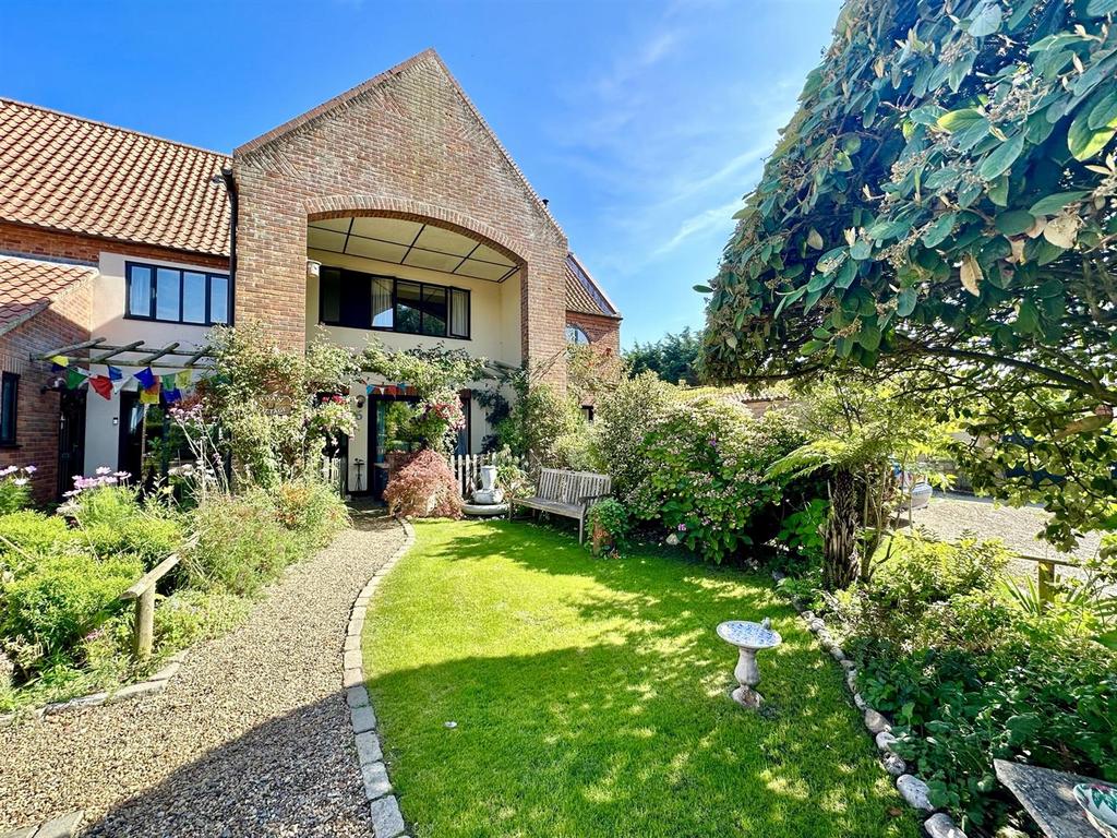 Wayford Road, Stalham, Norwich 3 bed terraced house for sale £375,000