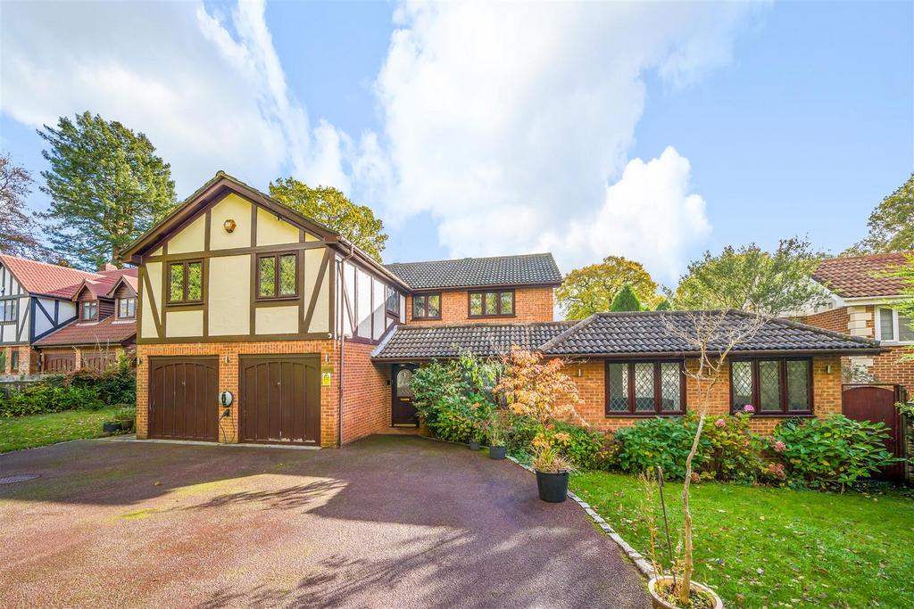 Warren Lodge Drive, Kingswood 5 bed detached house for sale £1,275,000