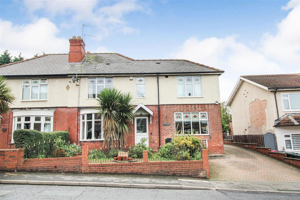 Potter Hill, Greasbrough, Rotherham 4 bed semidetached house for sale