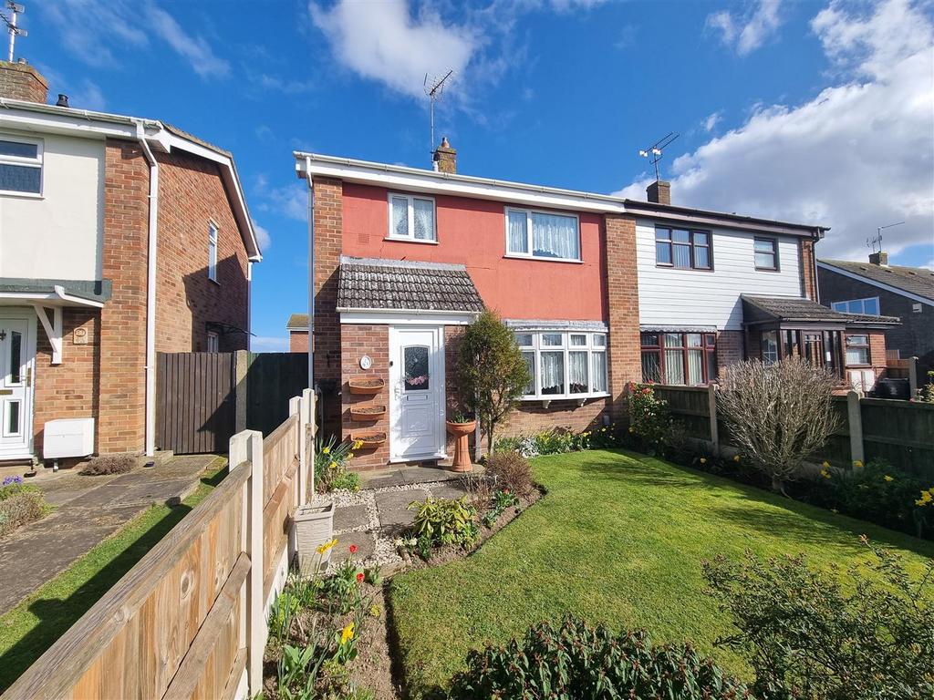 GorlestononSea 3 bed semidetached house for sale £240,000