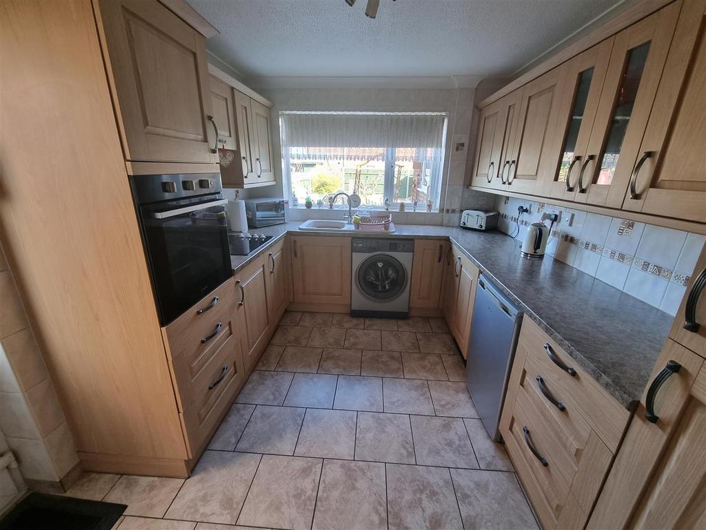 GorlestononSea 3 bed semidetached house for sale £240,000