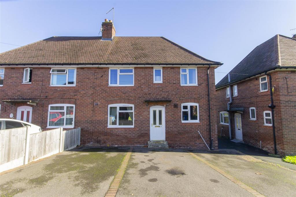 Racecourse Road, Chesterfield 3 bed semidetached house for sale £175,000