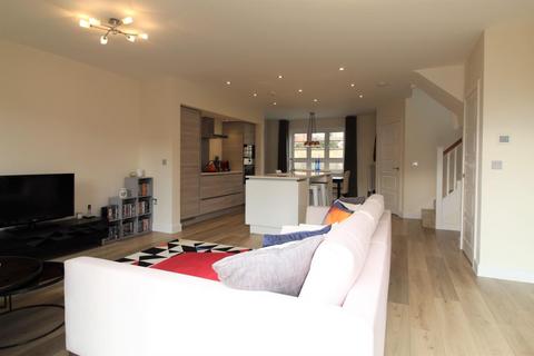 24 Bawlins, St Neots, PE19 6GD