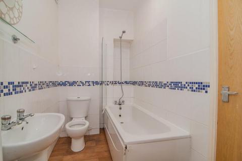 Flat 2, 1 Avondale Road, Shipley, BD18 4QN
