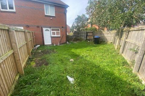12 Dunlin Way, Bradford, BD8 0RL