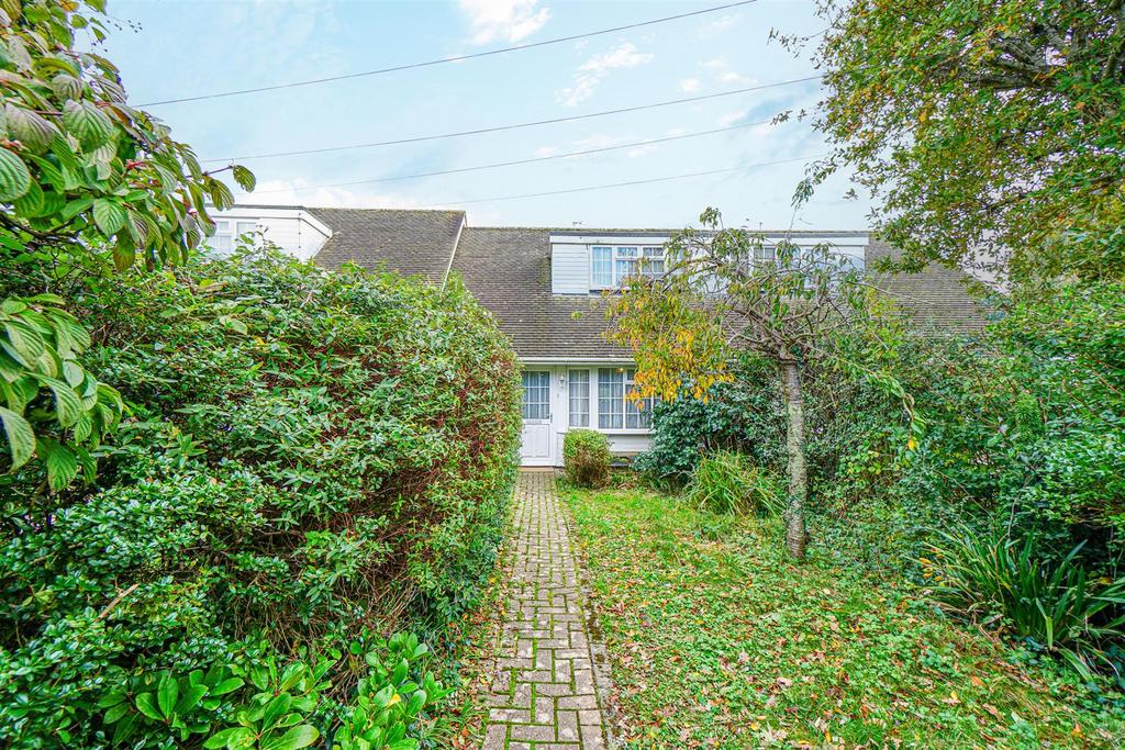 Twyford Crescent, St. LeonardsOnSea 2 bed terraced house for sale £