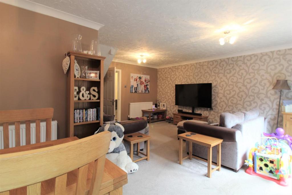 Lounge/ Dining Room