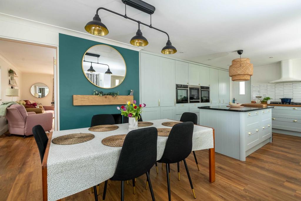 Latcham Dowling 32 Layton Crescent Brampton MATTHE