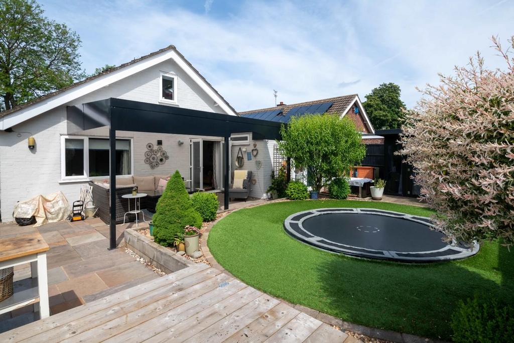 Latcham Dowling 32 Layton Crescent Brampton MATTHE