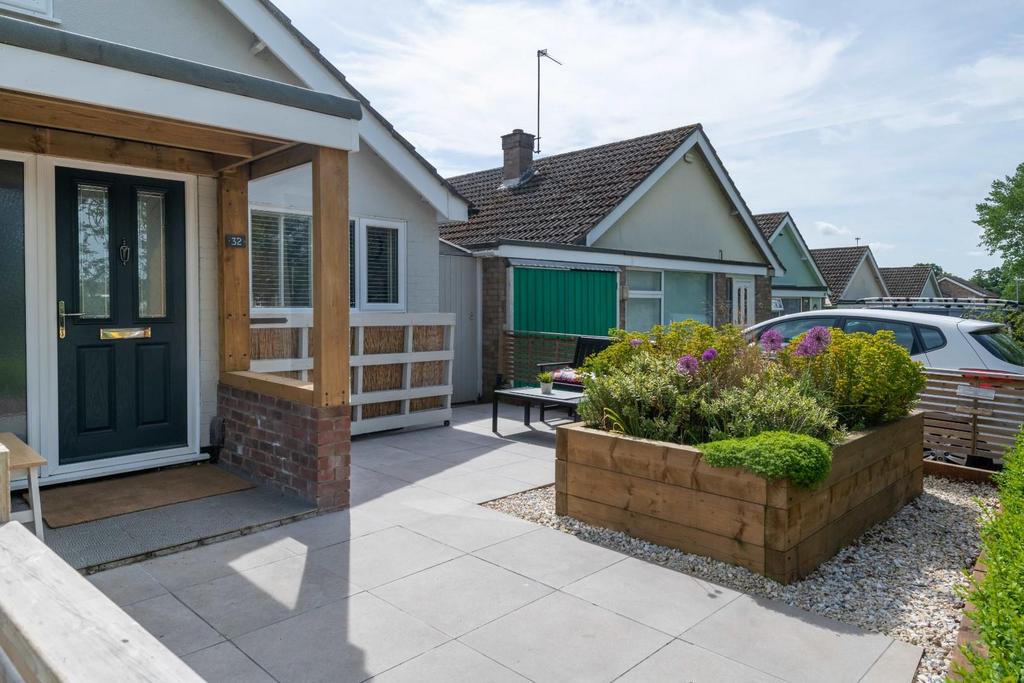 Latcham Dowling 32 Layton Crescent Brampton MATTHE