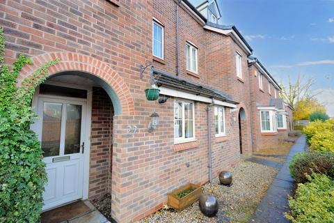 3 bedroom townhouse for sale, Tilling Drive, Stone