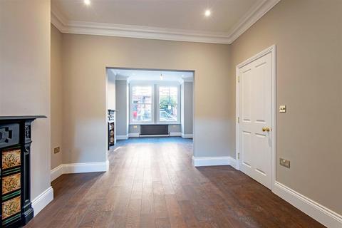 14 Agincourt Road, London, NW3 2PD