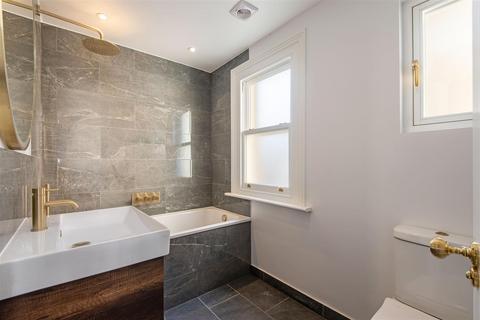 14 Agincourt Road, London, NW3 2PD