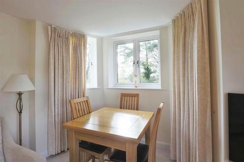 2 bedroom apartment for sale, Willoughby Place, Station Road, Bourton-on-the-Water, Cheltenham, Gloucestershire, GL54 2FF