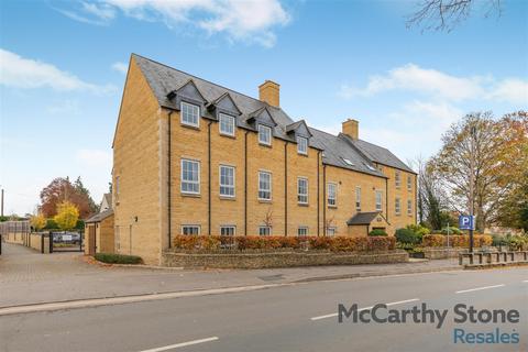 2 bedroom apartment for sale, Willoughby Place, Station Road, Bourton-on-the-Water, Cheltenham, Gloucestershire, GL54 2FF