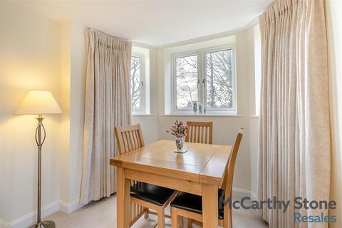 2 bedroom apartment for sale, Willoughby Place, Station Road, Bourton-on-the-Water, Cheltenham, Gloucestershire, GL54 2FF