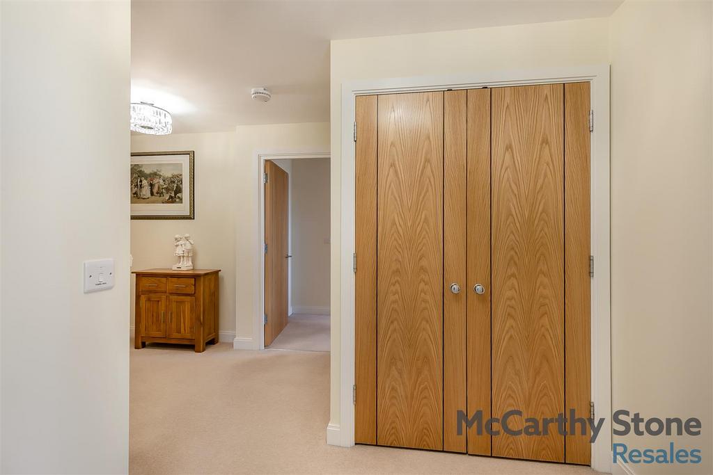 8669042-interior14.jpg