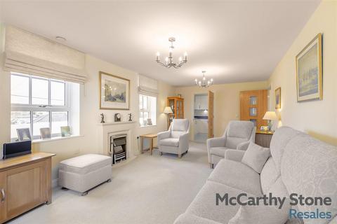 2 bedroom apartment for sale, Willoughby Place, Station Road, Bourton-on-the-Water, Cheltenham, Gloucestershire, GL54 2FF