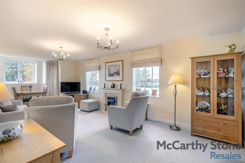 8669042-interior02.jpg