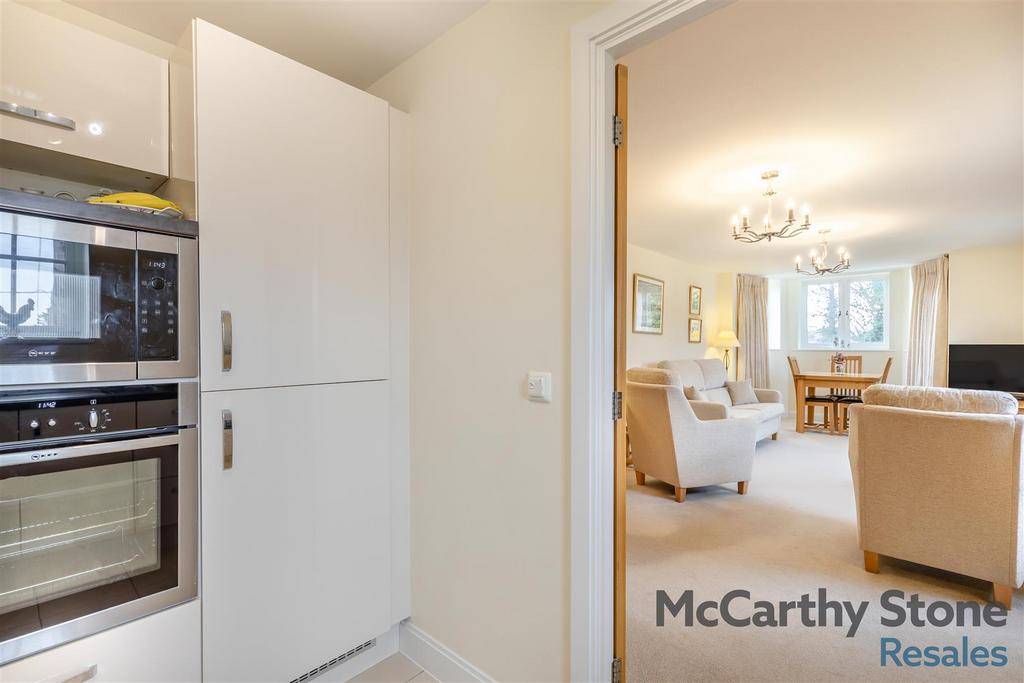 8669042-interior11.jpg