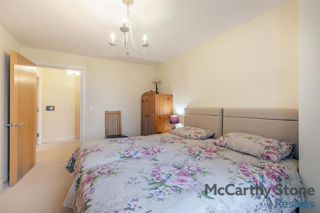 8669042-interior24.jpg