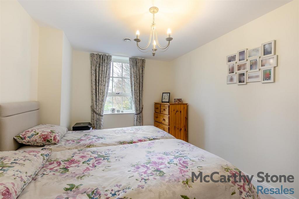 8669042-interior22.jpg