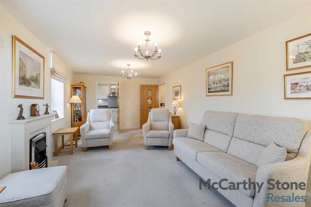 8669042-interior07.jpg