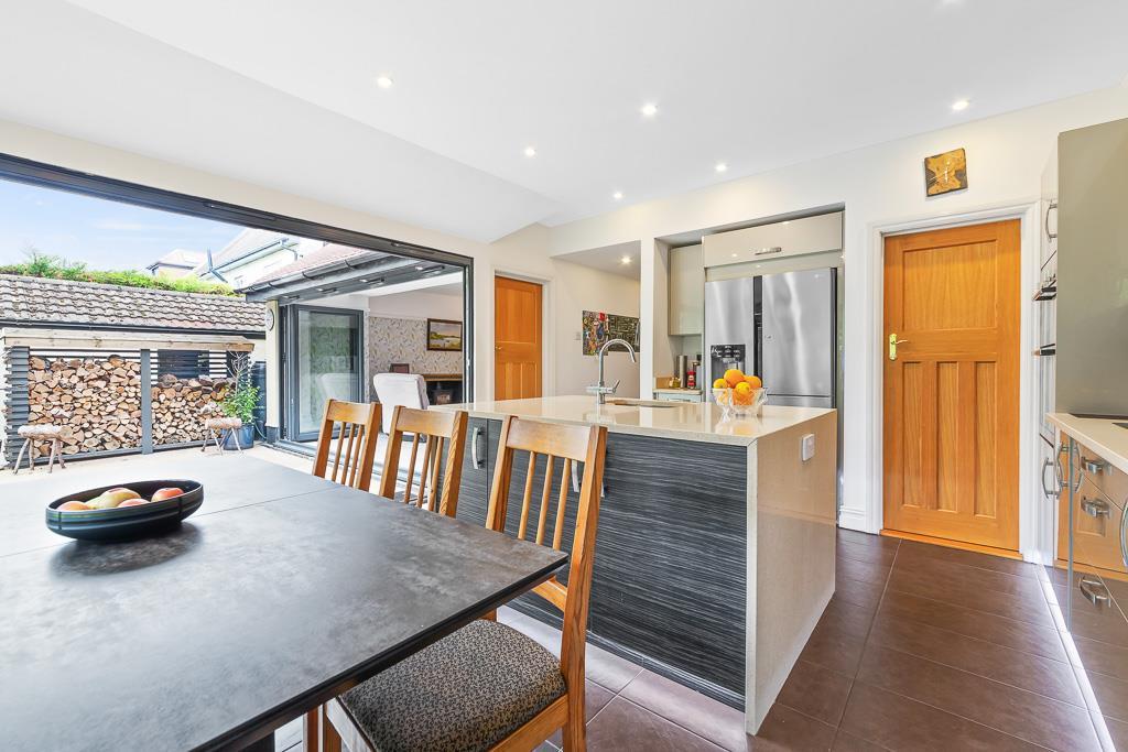 16 Kings Avenue -9.jpg