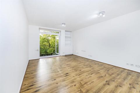 5 Reachview Close, London, NW1 0TY