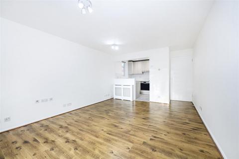 5 Reachview Close, London, NW1 0TY