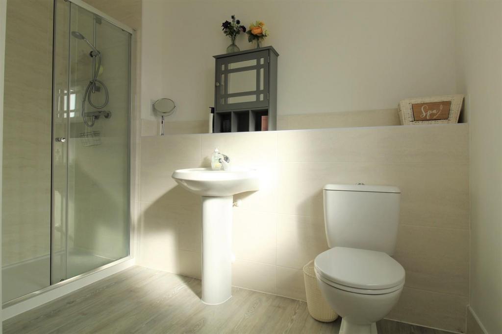 En Suite Shower Room