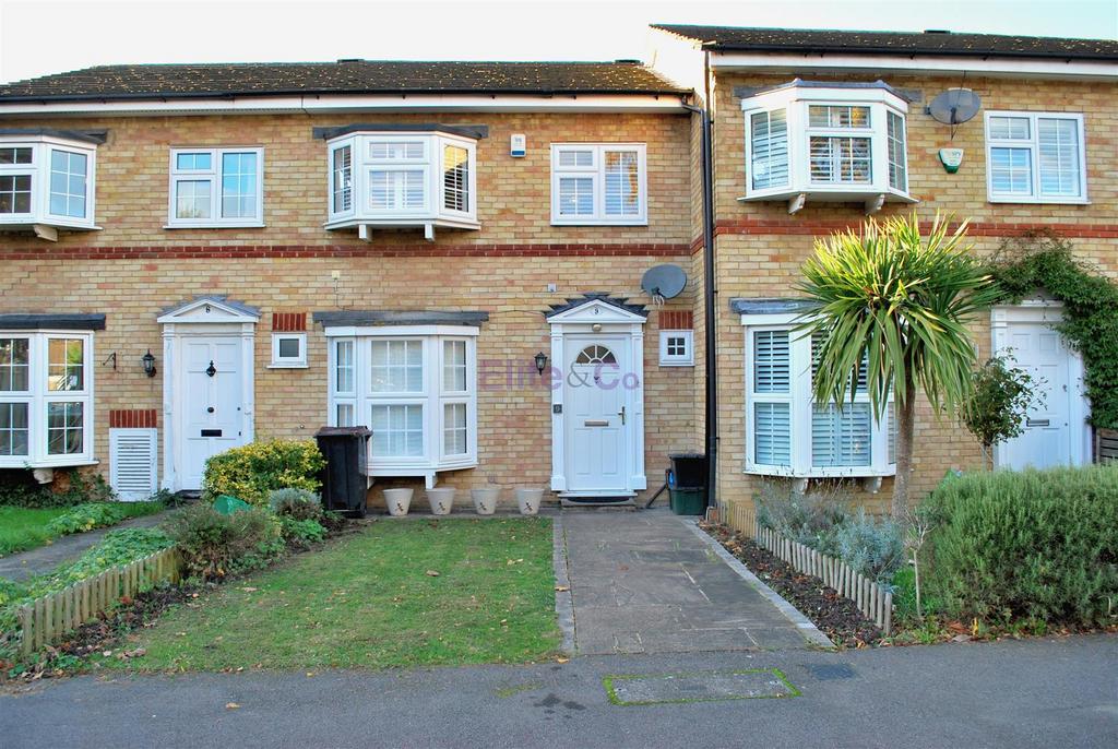 Glendale Mews, Beckenham, BR3 3 bed terraced house to rent £2,300 pcm