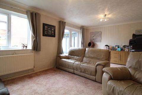 4 Arundel Crescent, Eynesbury, St Neots, PE19 2SL