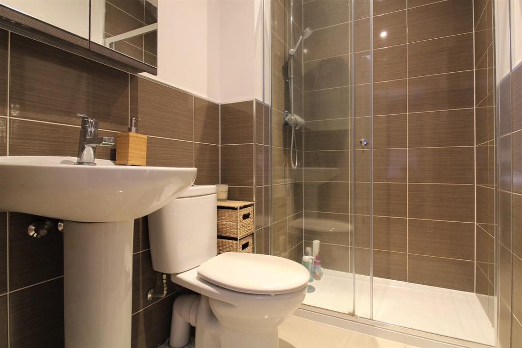 En Suite Shower Room