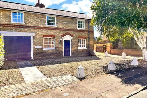 Munkmans, 6 Brook End, Potton, Sandy, SG19 2QS