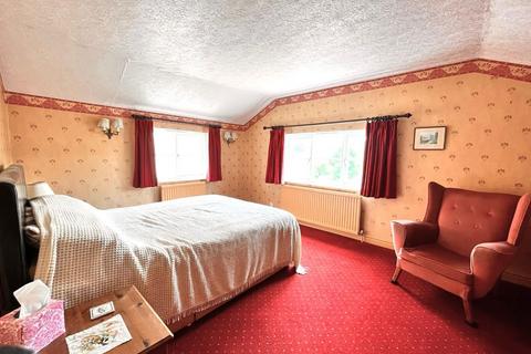 Munkmans, 6 Brook End, Potton, Sandy, SG19 2QS