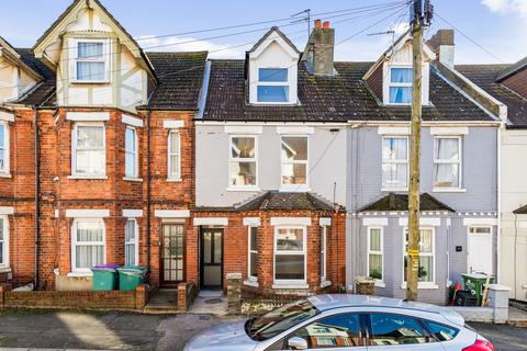 50 Linden Crescent, Folkestone, CT19 5SB