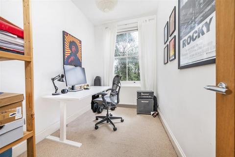 38c Caversham Road, London, NW5 2DS