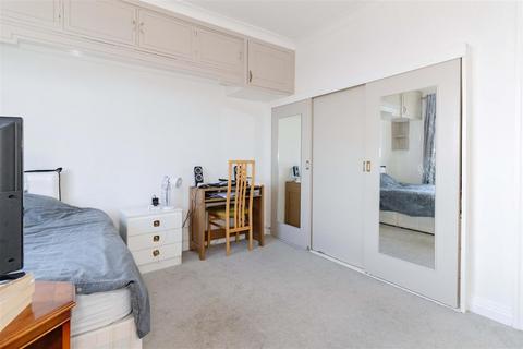 3 bedroom flat for sale, Boundary Road, Worthing