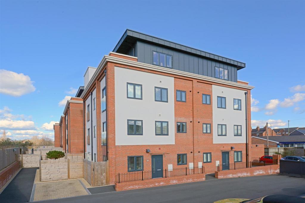 44 Albury Place, St. Michaels Street, Shrewsbury SY1 2ET 2 bed