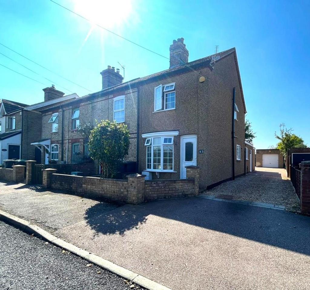 Clifton Road, Henlow SG16 2 bed end of terrace house for sale £350,000