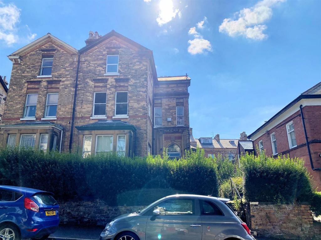 Cromwell Road, Scarborough 2 bed apartment £80,000