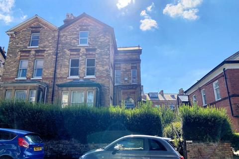2 bedroom apartment for sale, Cromwell Road, Scarborough