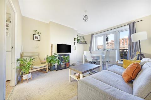 Flat 17, Gainford House Ellsworth Street, London, E2 0AS